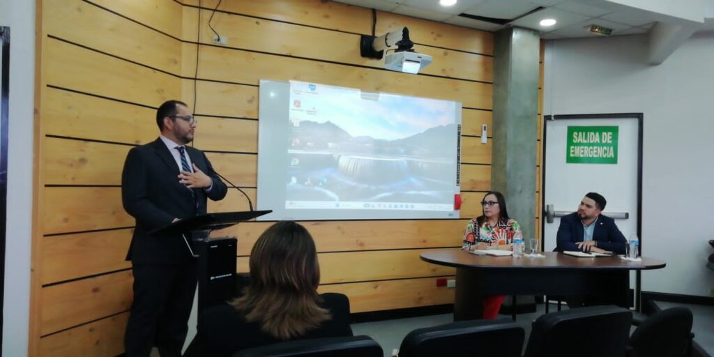 Fotografía del conversatorio