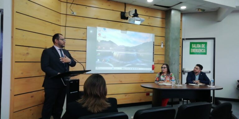 Fotografía del conversatorio